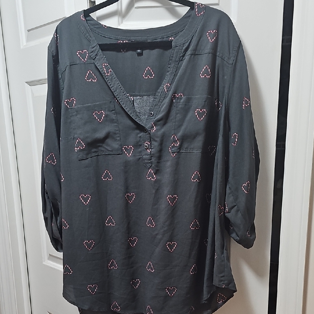 torrid Charcoal Gray Heart Print Button-Popover Blouse